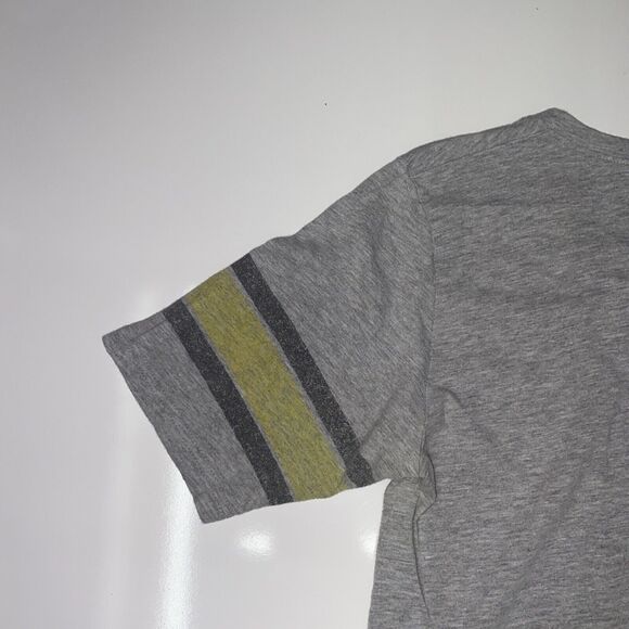 Hogwarts Harry Potter Graphic T shirt XL Class Crest Grey Short Sleeve V neck - Picture 7 of 12